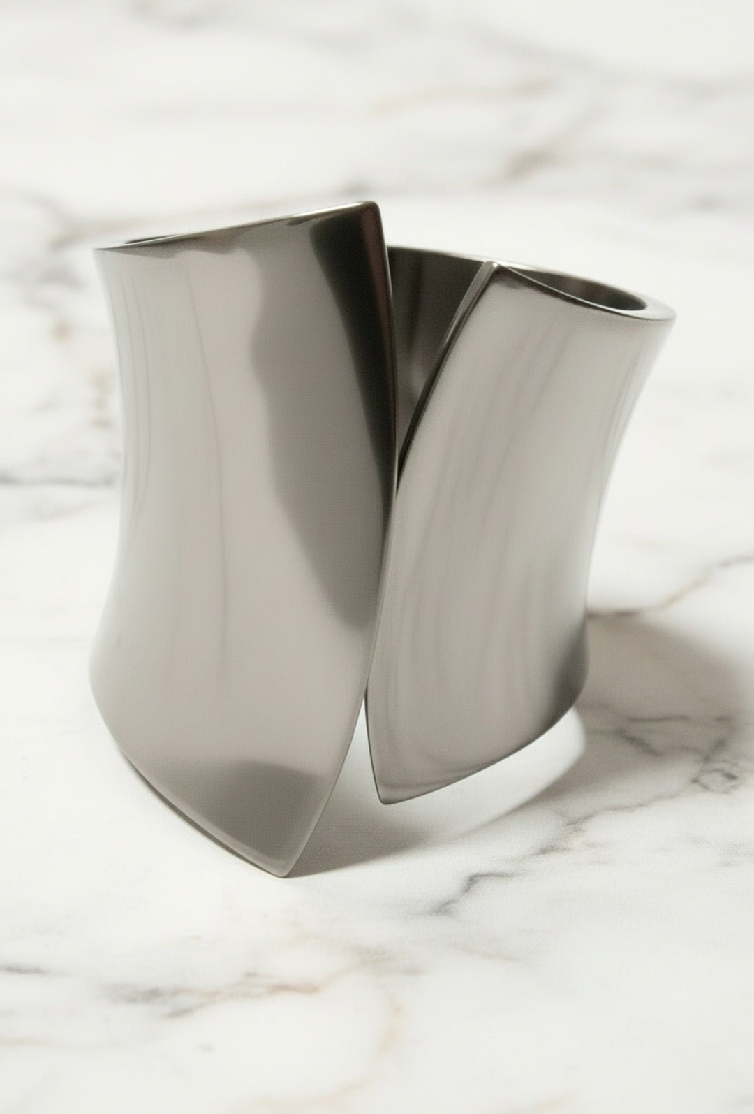 Bracciale Statement Rigido Donna – Effetto Argento Lucido - GEDICO STORE