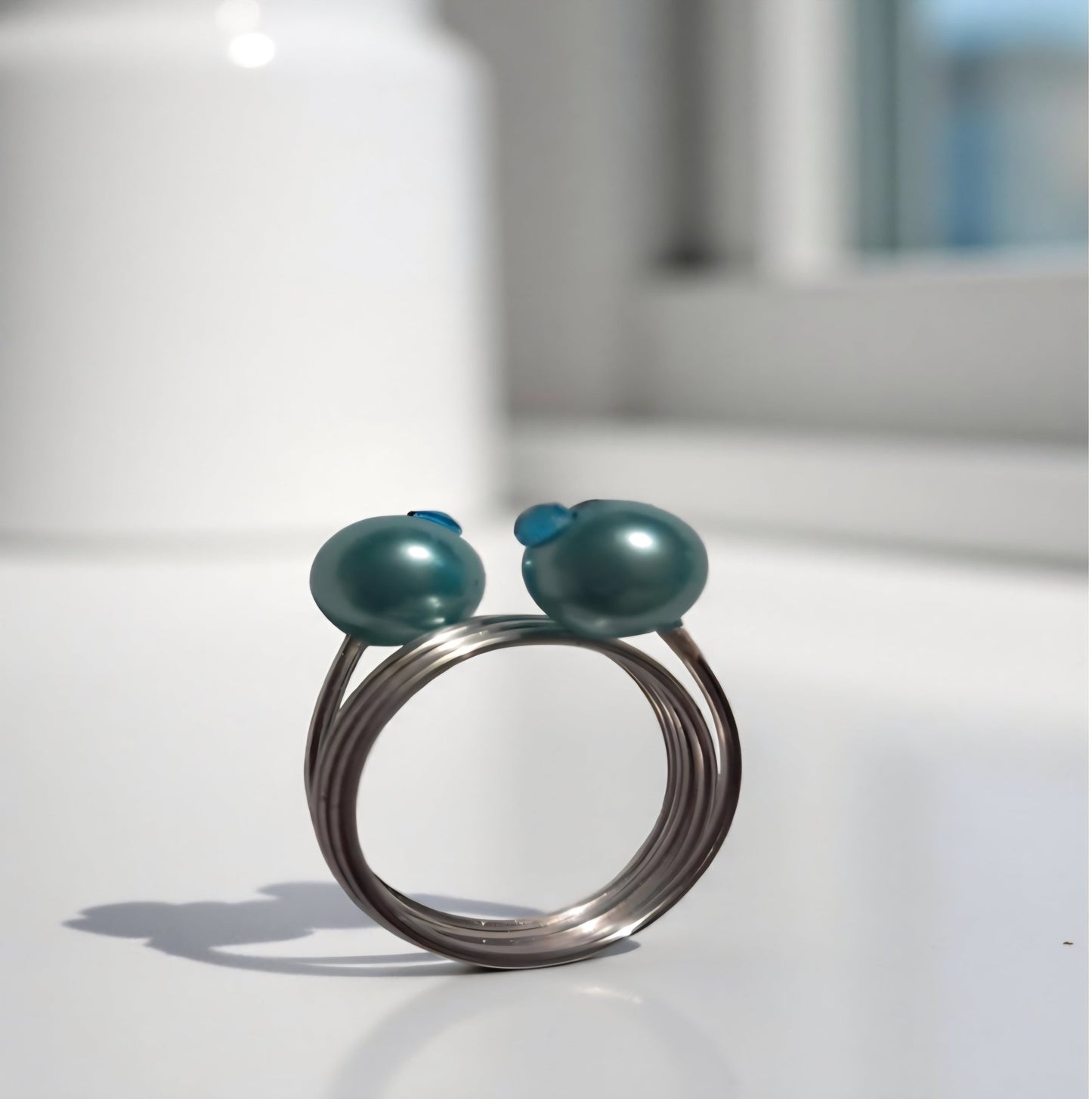 Anello con Doppia Perla Verde | Fashion Metal Ring with Green Pearls - GEDICO STORE