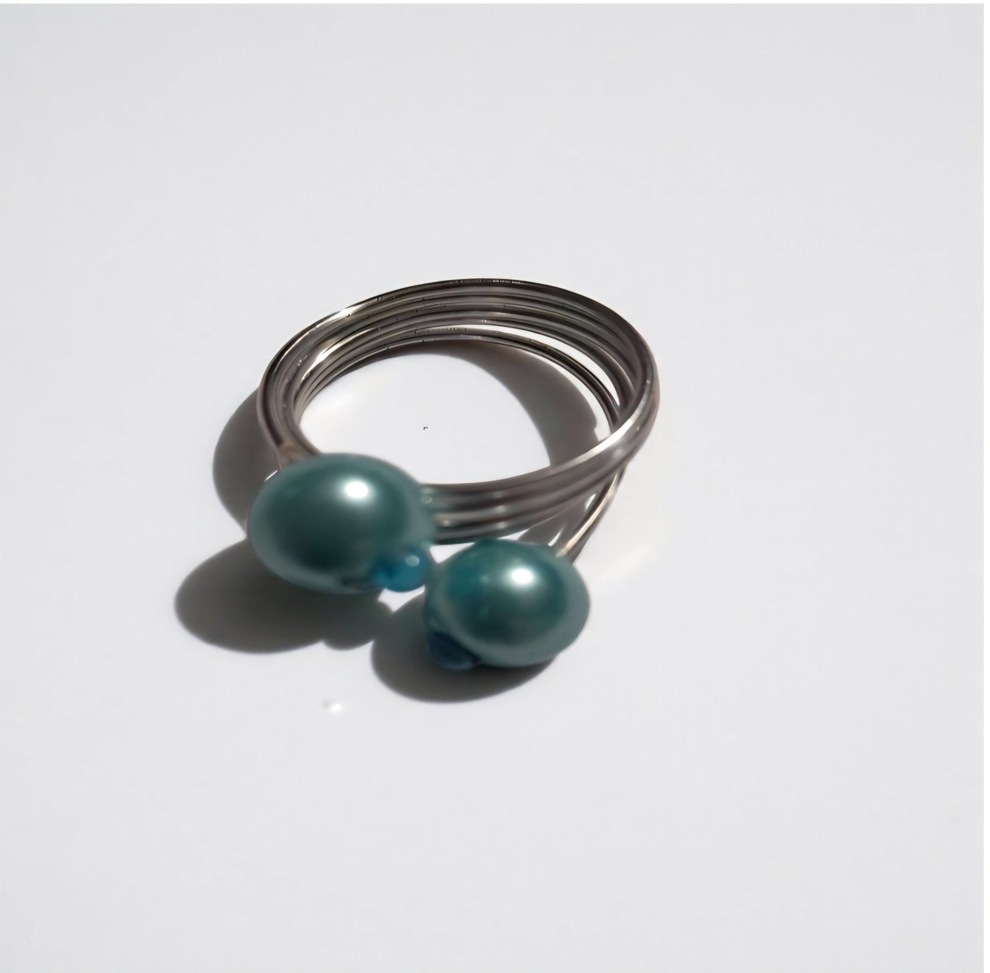 Anello con Doppia Perla Verde | Fashion Metal Ring with Green Pearls - GEDICO STORE