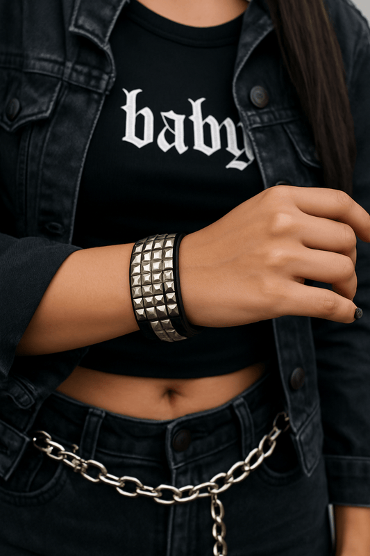 Bracciale Punk Rock con Borchie – Y2K Studded Bracelet in Similpelle | Accessorio Unisex Punk Goth Emo | Vintage Y2K - GEDICO STORE