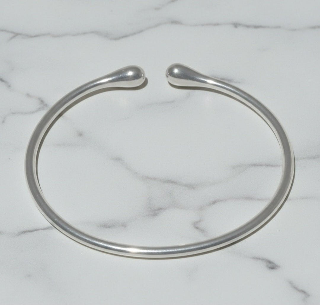 Bracciale Rigido Aperto in Argento 925 – Stile Minimal - GEDICO STORE