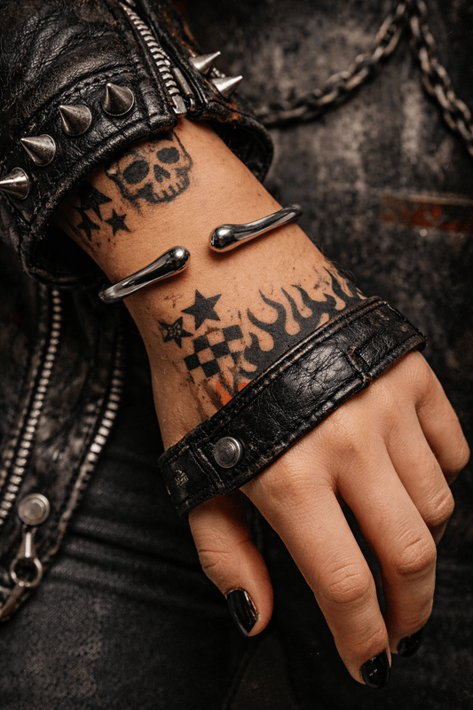 Bracciale Rigido Aperto in Argento 925 – Stile Minimal - GEDICO STORE