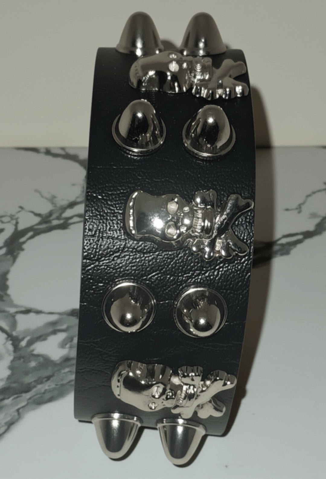 Bracciale Y2K Punk Gotico in Simil Pelle Nera con Borchie e Teschio - GEDICO STORE