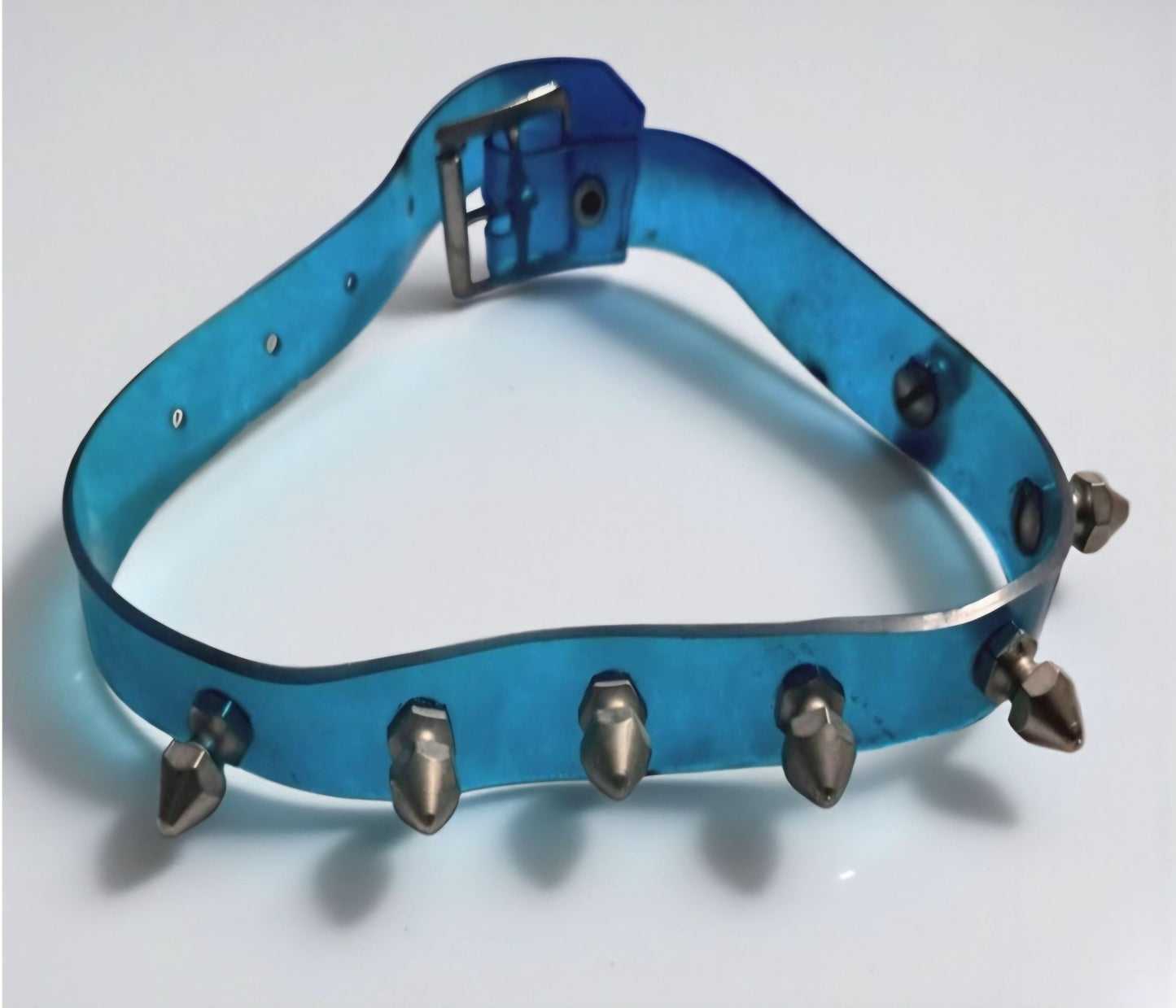 Choker blu trasparente donna | Borchie punk goth con spuntoni - GEDICO STORE