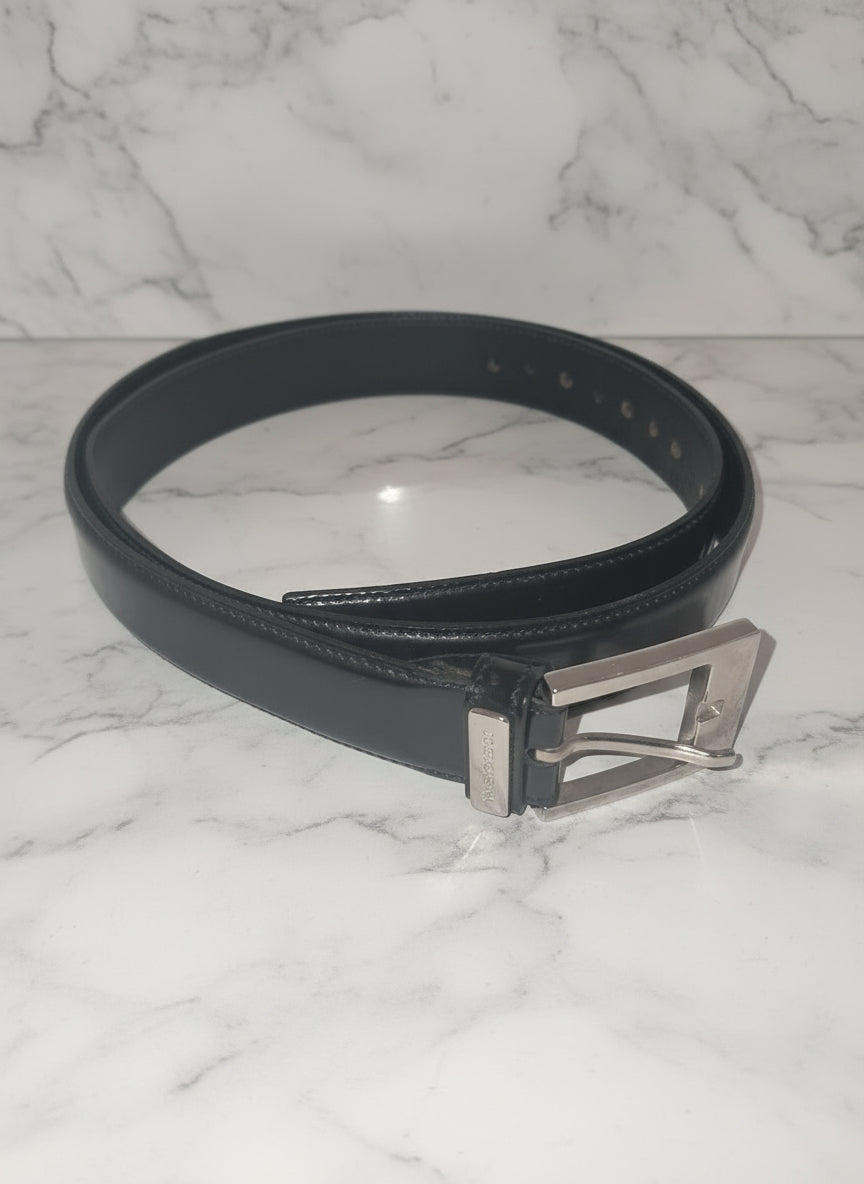 Cintura Dolce & Gabbana Vintage 1997 in Vera Pelle Nera – Taglia 48 – Fibbia Logata – Rara - GEDICO STORE