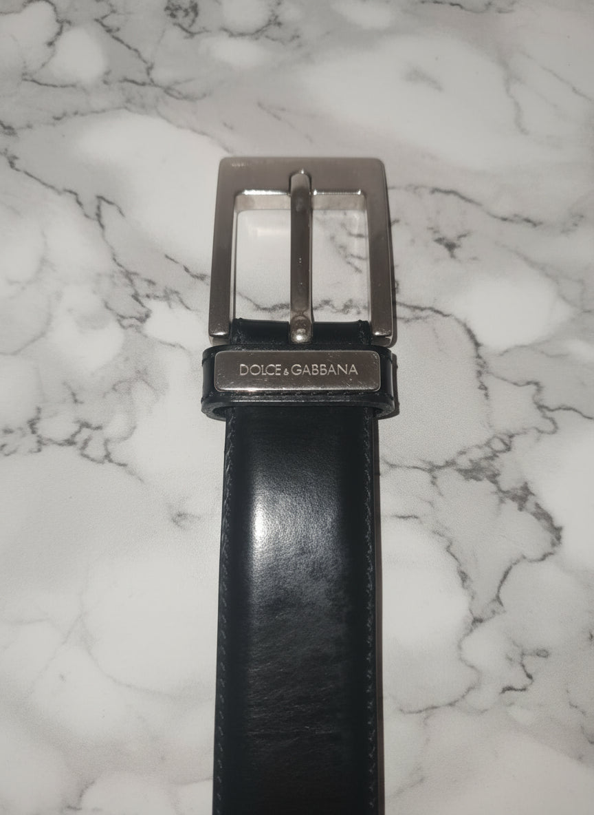 Cintura Dolce & Gabbana Vintage 1997 in Vera Pelle Nera – Taglia 48 – Fibbia Logata – Rara - GEDICO STORE