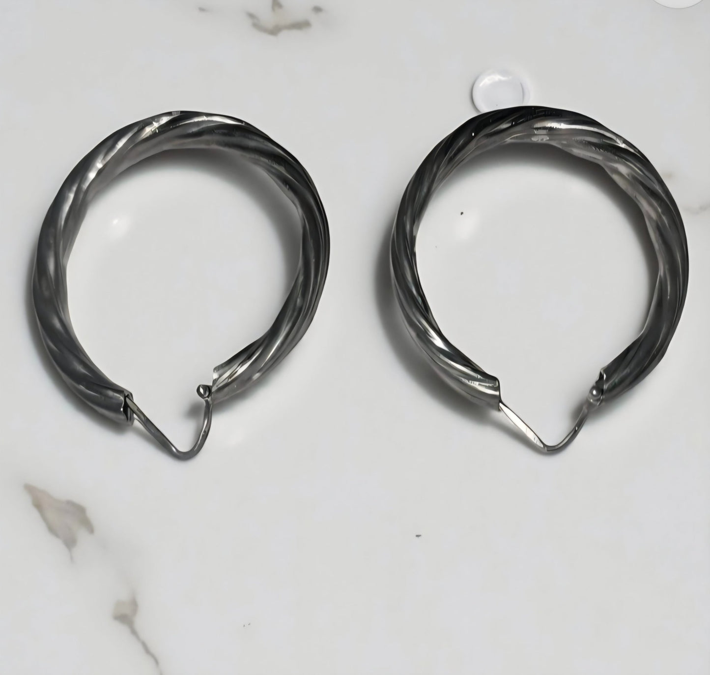 Orecchini a cerchio donna 30mm | Acciaio stile corda minimal - GEDICO STORE