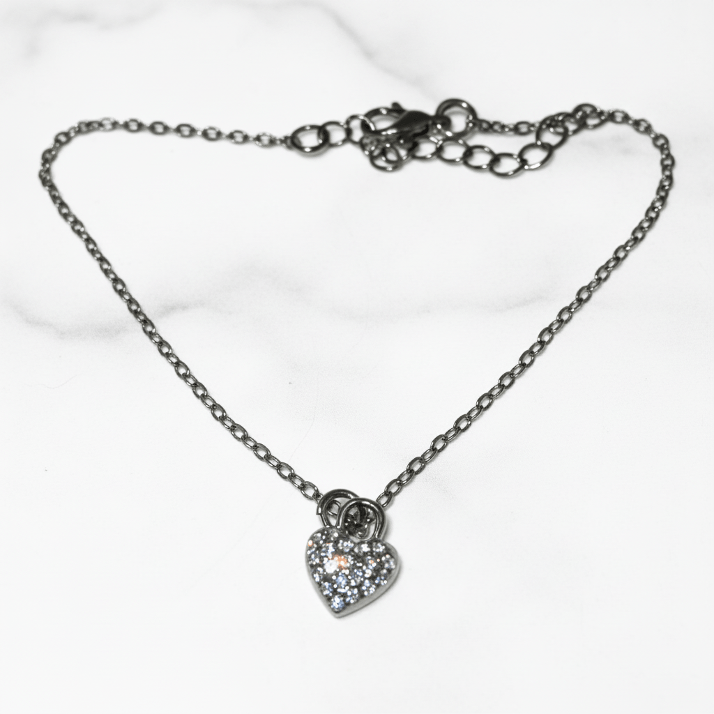 Titolo Set Esclusivo "Dolce Metallo" - Bracciali in Metallo Color Argento con Ciondoli a Cuore e Farfalla - GEDICO STORE